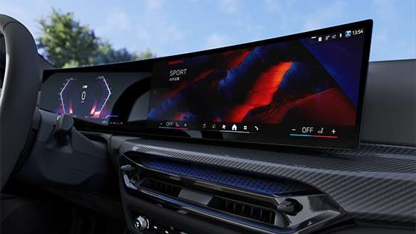 全系标配8.8英寸中央触控显示屏